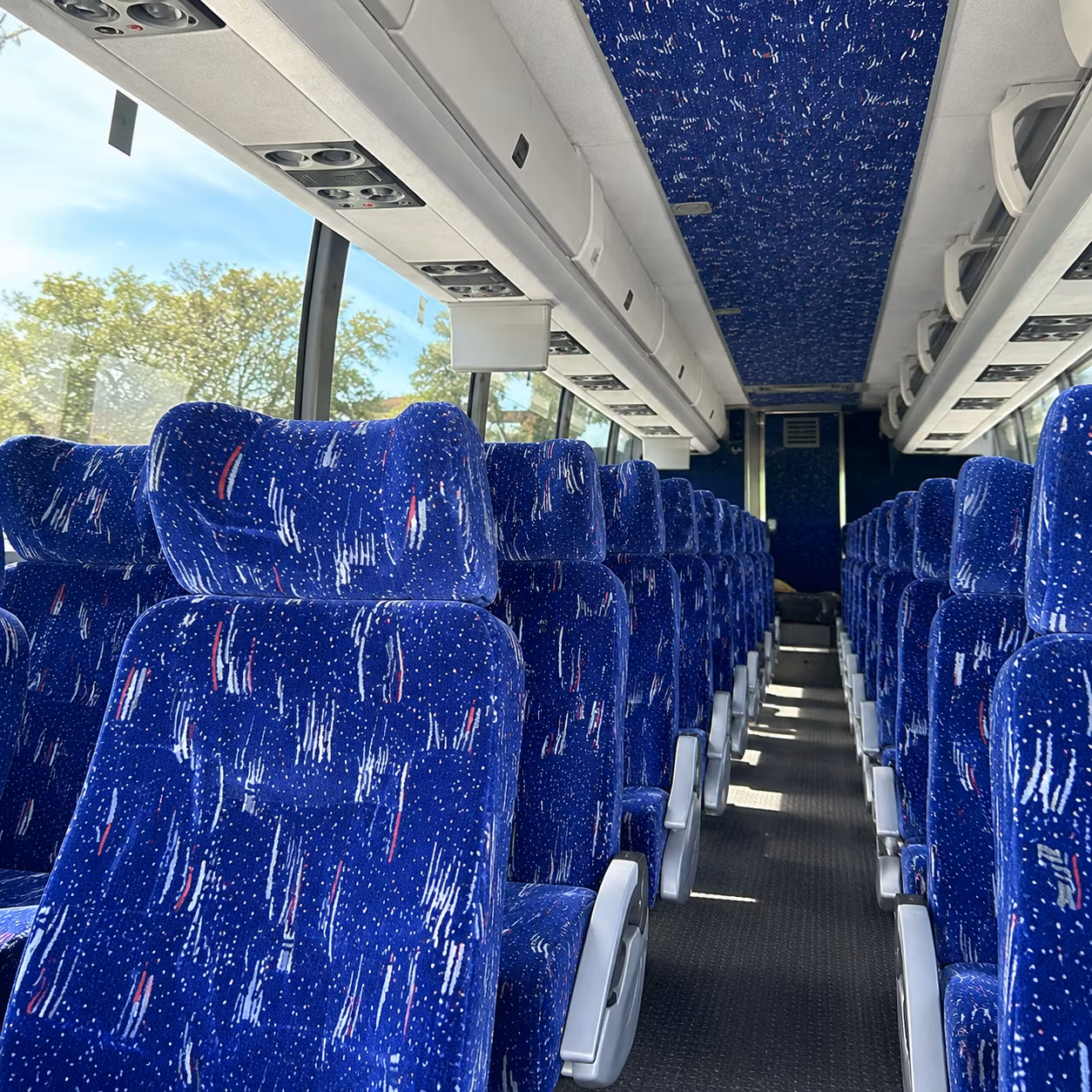 charter buses to carolina hurricanes games at lenovo center