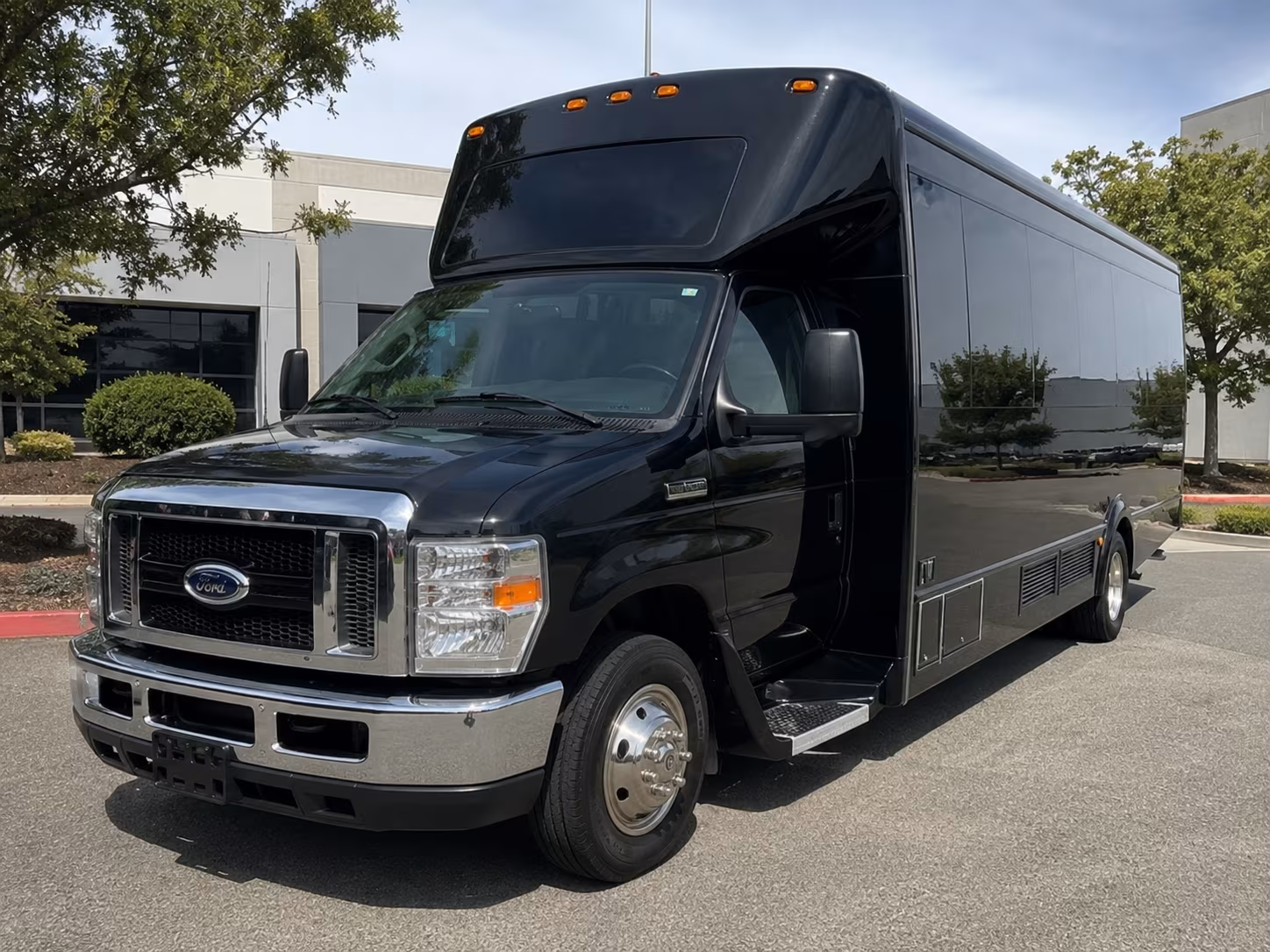 quincea n era sweet 16 party bus rental