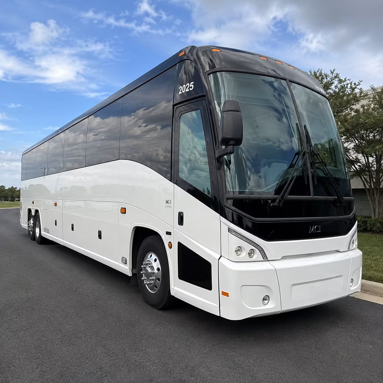 rdu airport shuttle buses for cary wedding guests and wedding parties